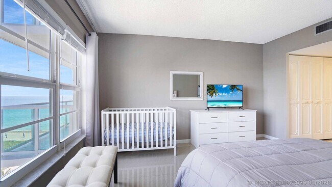 Building Photo - 3550 Galt Ocean Dr