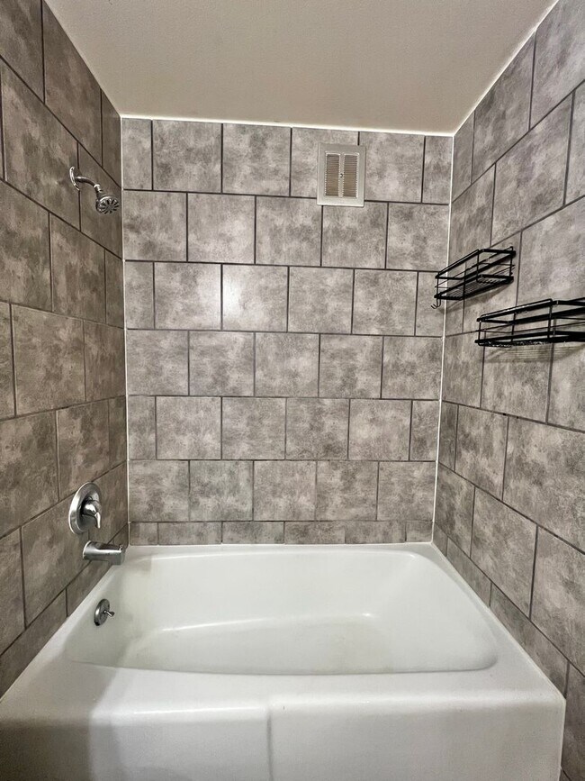 Building Photo - Mathews634 (KC-JF-NB)