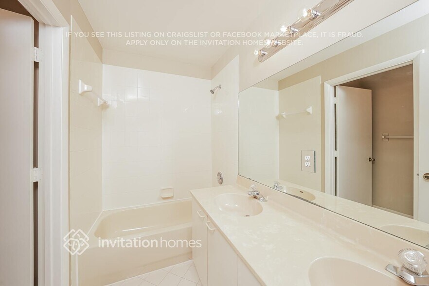 Building Photo - 6151 Branchwood Dr