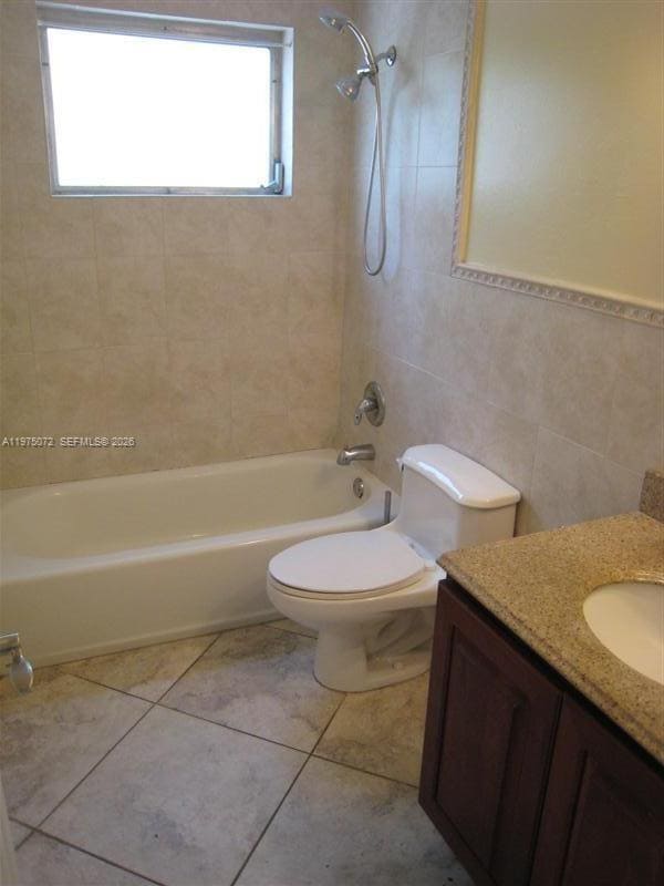 Building Photo - 7722 Camino Real