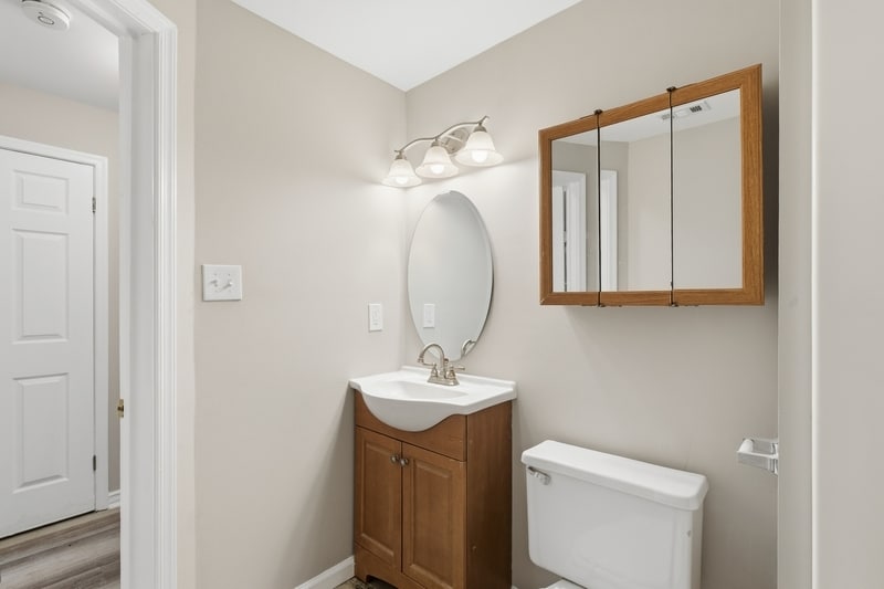 Building Photo - 906 N Fulton Ave