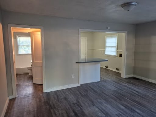 Building Photo - 3251 Meadow Ln