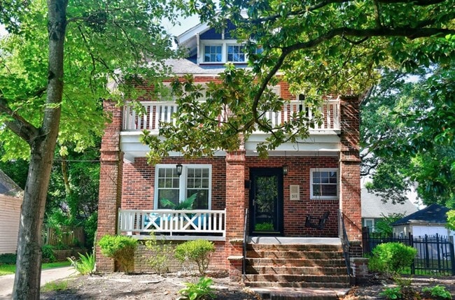 Building Photo - Beautiful Older home renovated for todays lifestyle