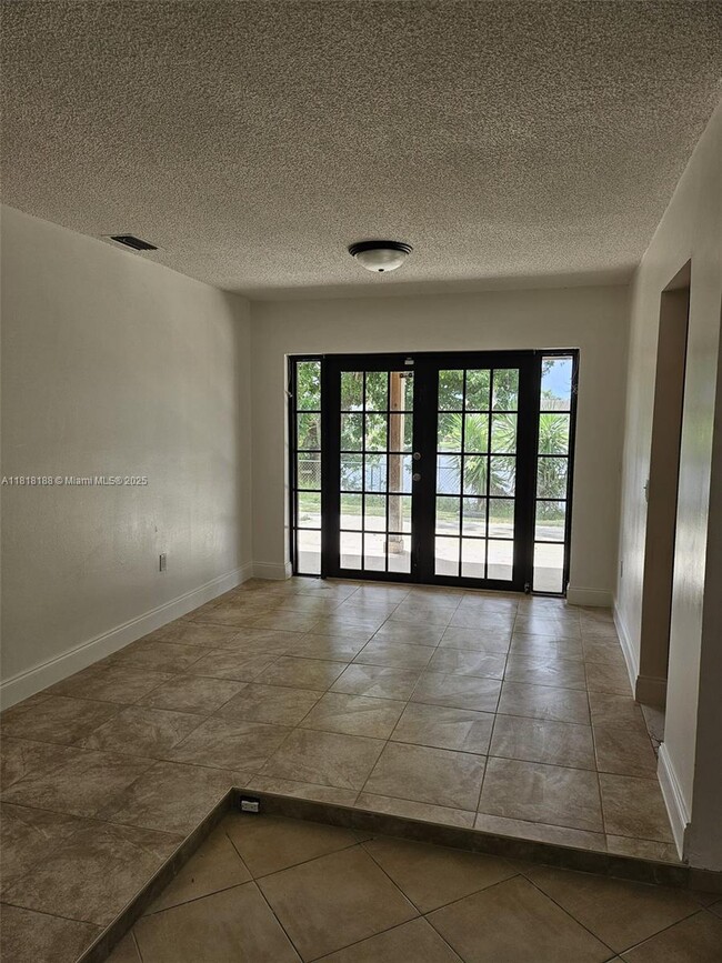Building Photo - 3941 NW 115th Terrace