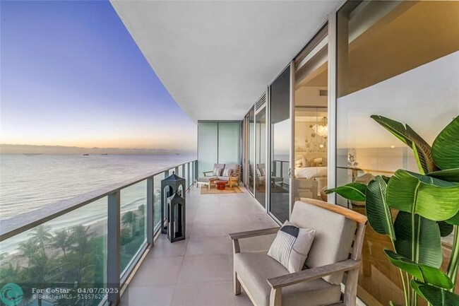 Building Photo - 2200 N Ocean Blvd