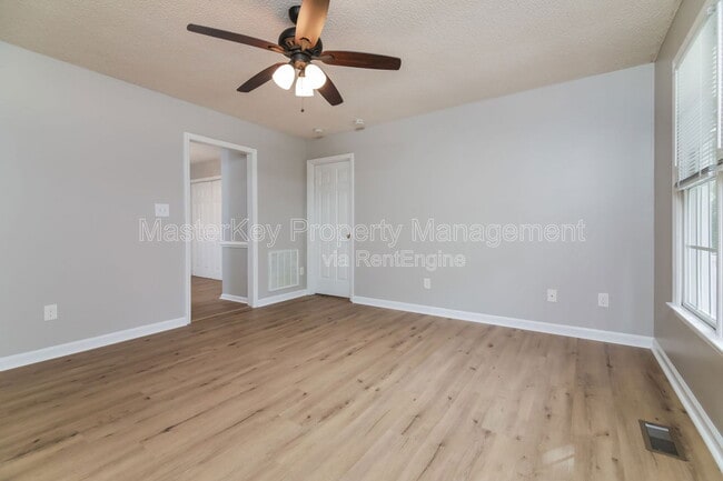 Building Photo - 1021 Amber Acres Ln