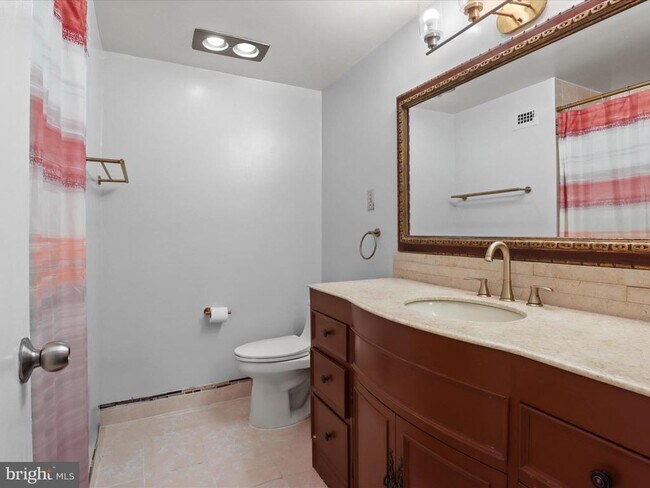 Building Photo - 3705 S George Mason Dr
