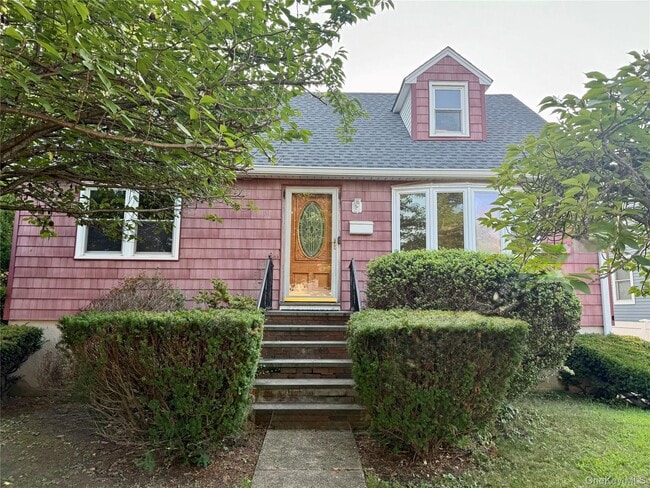 Primary Photo - 61 Juniper Rd