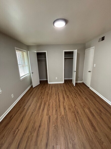 His and hers closets for extra storage - 1526 Charter East Cir
