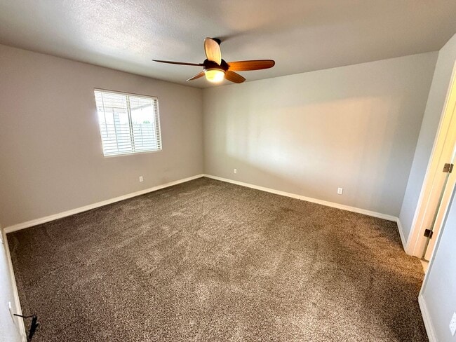 Building Photo - Stylish 3BR Home in Cerbat Vistas | Split Floor Plan, Covered Patio & 2-Car Garage!