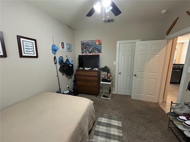 Building Photo - 806 Nimitz St