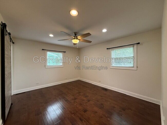 Building Photo - 689 Laurel Ave
