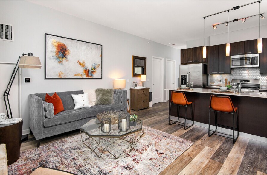 Building Photo - 460 W Huron St