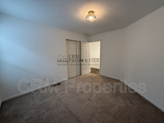 Building Photo - 326 N Warman Ave