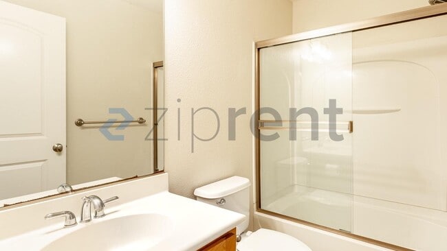 Building Photo - 1251 Clover Dr