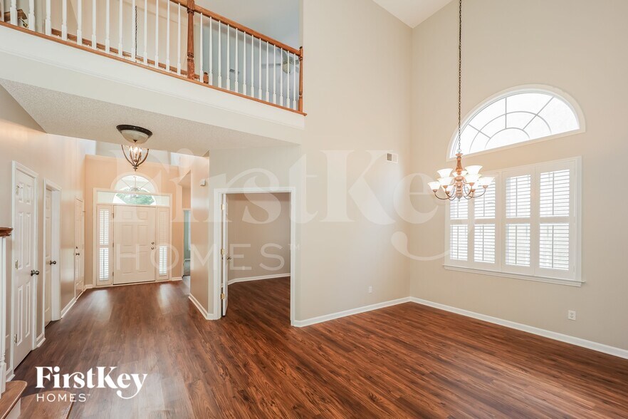 Building Photo - 17 Arbor Way