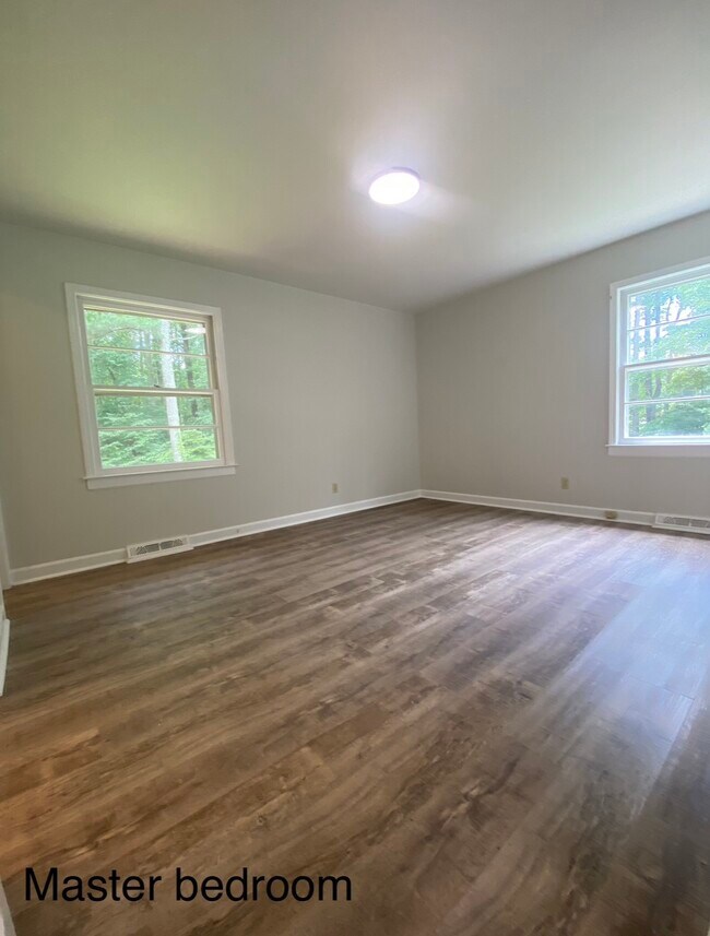 Building Photo - 609 Sunset Ave