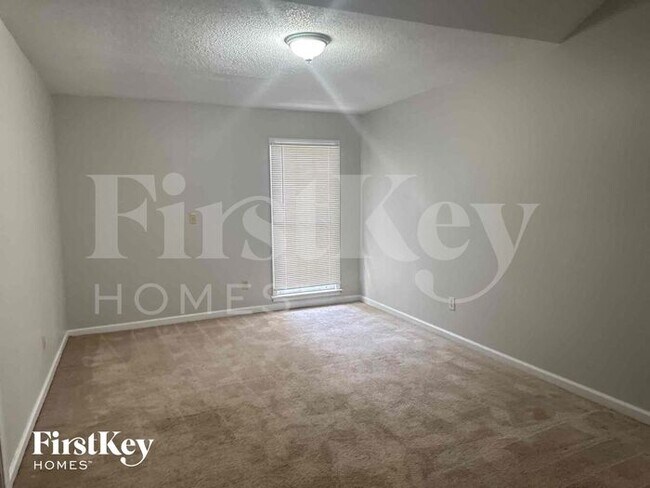 Building Photo - 1726 Hidden Acres Dr SW