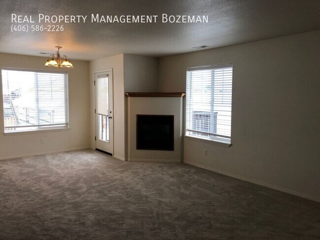 Building Photo - 1112 Longbow Ln