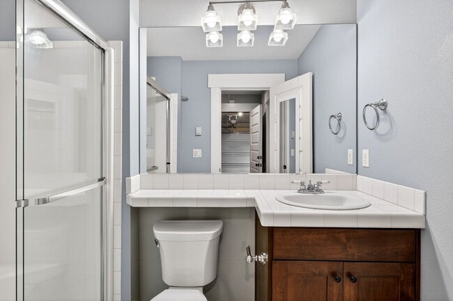 Building Photo - 100 NE Ivy St