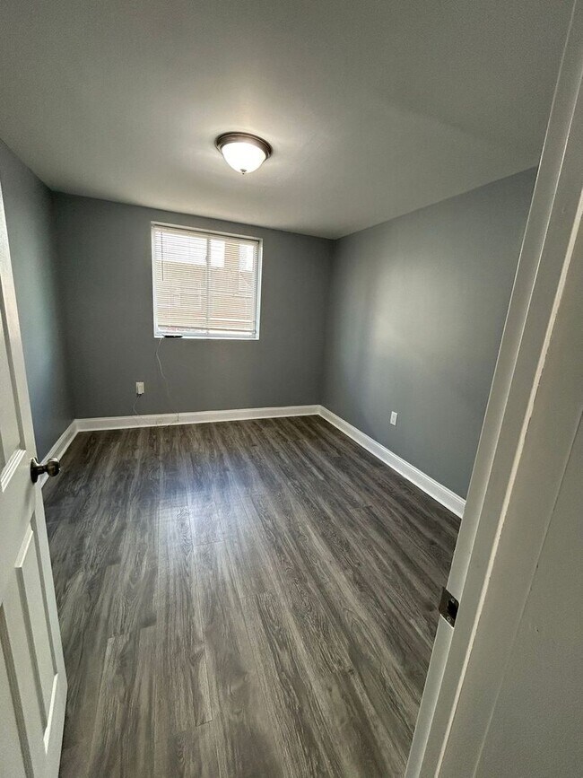 Building Photo - NEW 2 BED 1 BATH APARTMENT FIRST FLOOR