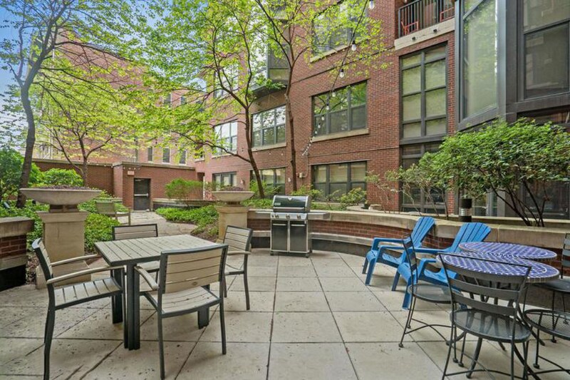 Building Photo - 1390 Kenyon St NW