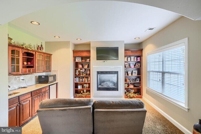 Building Photo - 1319 Martin Meadows Dr