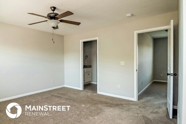 Building Photo - 9916 Webster Cir