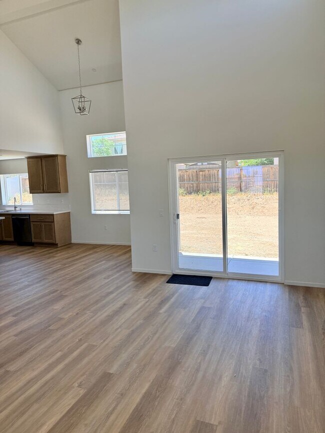 Building Photo - NEW NEW NEW ADELANTO HOME