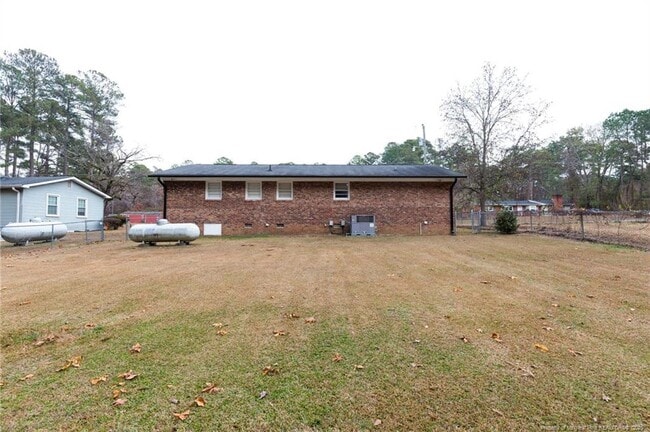 Building Photo - 3858 Red Oak Dr