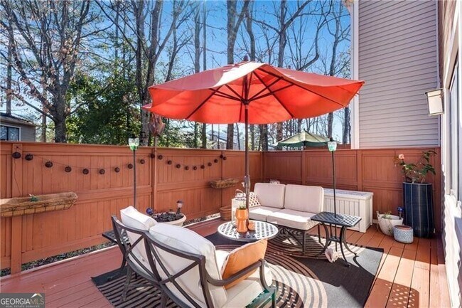 Building Photo - 54 Basswood Cir NE