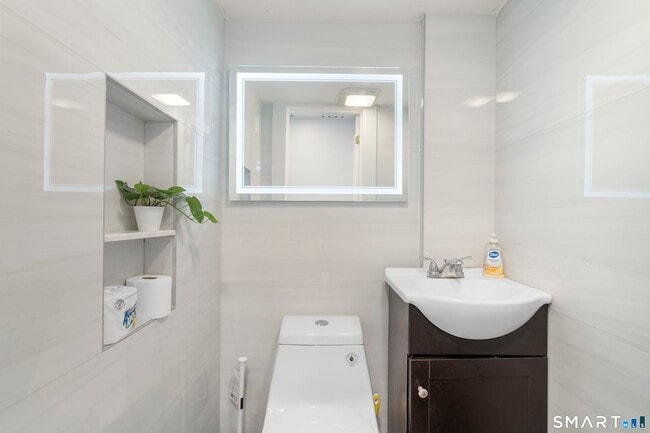 Building Photo - 38 Wooster Hts Rd