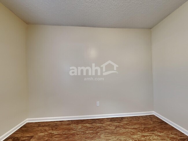 Building Photo - 392 Brierstone Ct