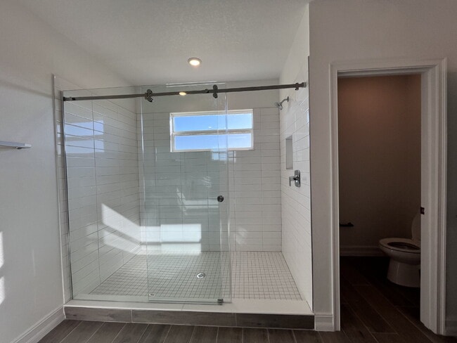 Building Photo - 7016 119th Ct E