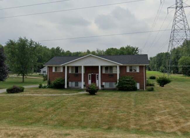Building Photo - 680 Lake Michigan Dr NW