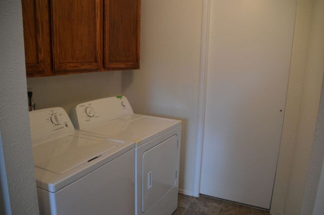 Building Photo - Beautiful and Bright Corner Lot Home in Ev...