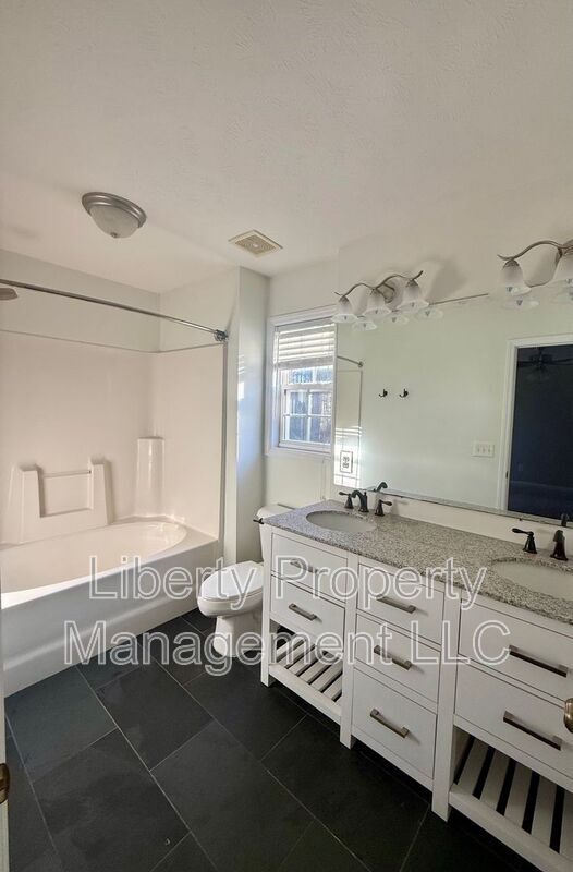 Building Photo - 48 Commonwealth Ct