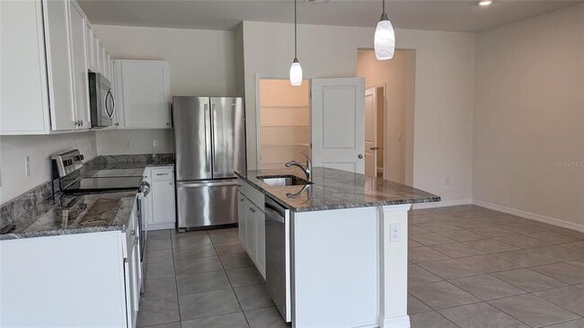 Building Photo - 11071 Crescent Deer Dr