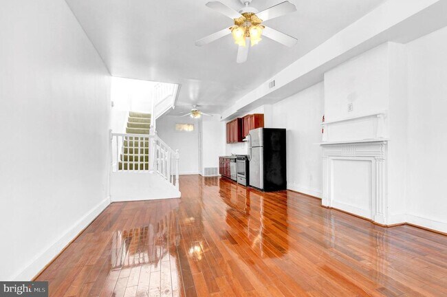 Building Photo - 1852 5th St NW