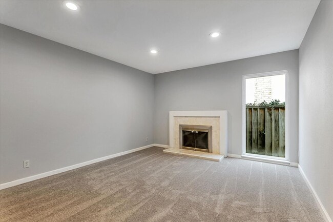 Building Photo - San Jose 4 Bedroom with Solar Power & Central A/C