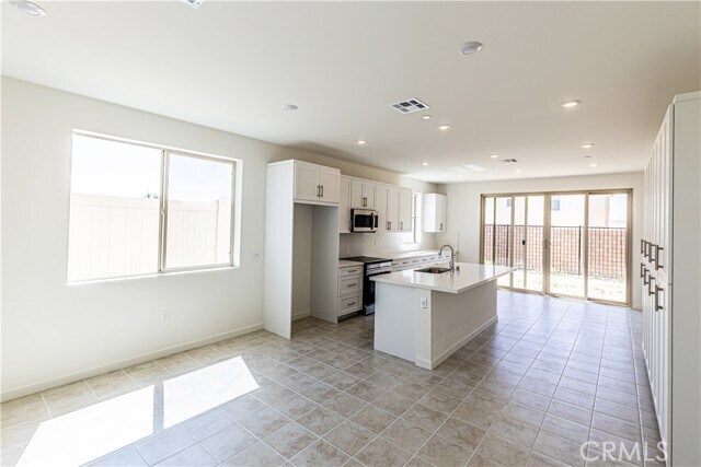 Building Photo - 3472 Emerald Dr