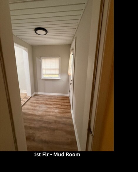 Building Photo - 56 Kent Ln