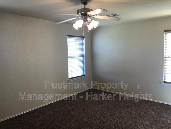 Building Photo - 4705 Golden Gate Dr