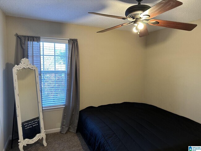 Building Photo - 1107 Chapel Creek Dr