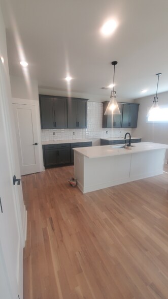 Building Photo - 115 Green St