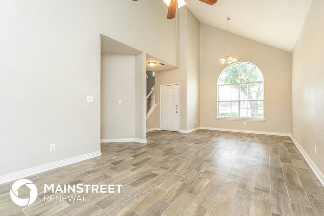 Building Photo - 7006 Cottonwood Cir