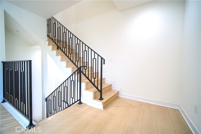 Building Photo - 259 S Ave 54