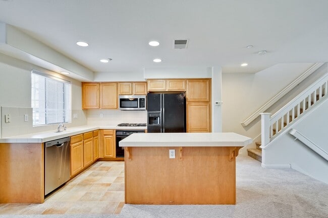 Building Photo - 3013 Goodacre Ct