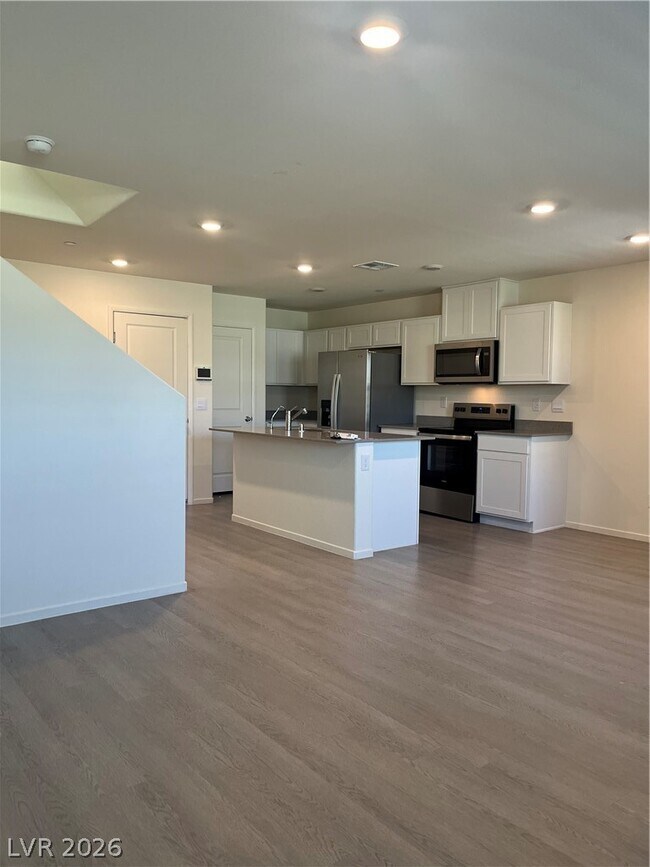 Building Photo - 1578 Dom River Dr