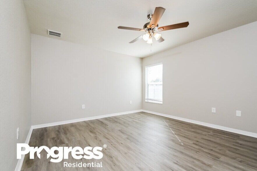 Building Photo - 11341 Southwind Lake Dr